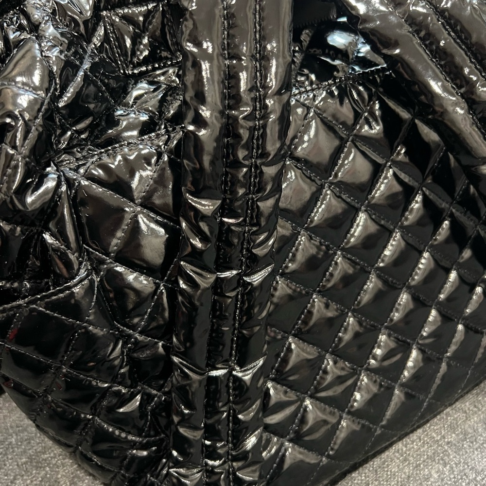 MzWallace Black laquer Quilted Women's Bag top handle
No rips - Picture 9 of 11